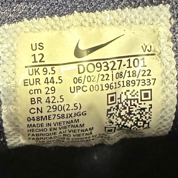 Nike Kids White and Pink Athletic Shoes - Picture 5 of 7